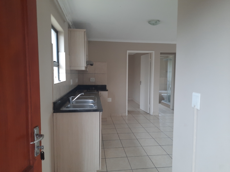 To Let 2 Bedroom Property for Rent in Burgundy Estate Western Cape
